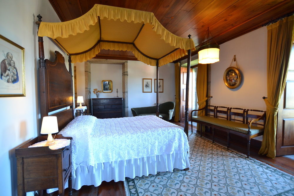Casa Nobre Do Correio-Mor Bed & Breakfast Ponte da Barca Exterior photo